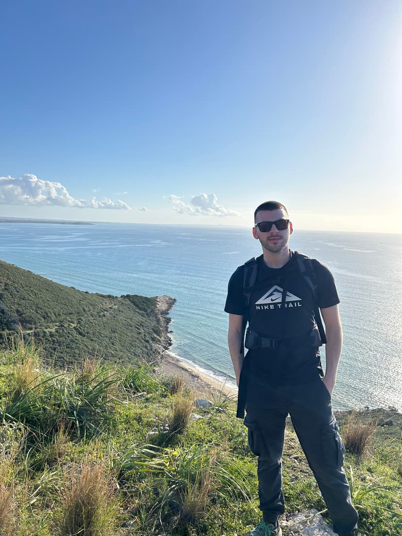 Βασίλης Γεωργιάδης